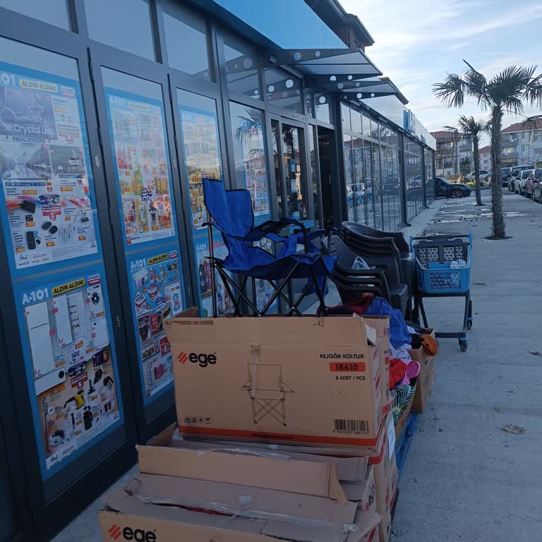 A101 Arifiye Bilge Şubesi'nde Poşet Eksikliği Müşterileri Mağdur Ediyor