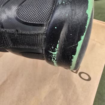 FLO Mağazasından Alınan Ayakkabıda Kısa Sürede Sorunlar Ve Yetersiz Çözüm