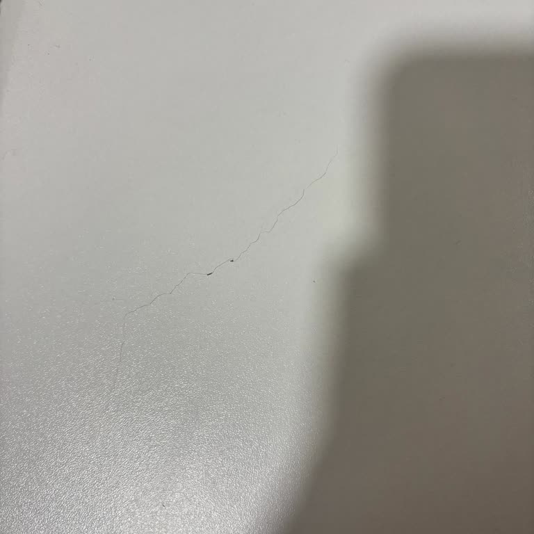 Sıfır Alınan Siemens Çamaşır Makinesi Çatlak Çıktı, Çözüm Bekliyorum