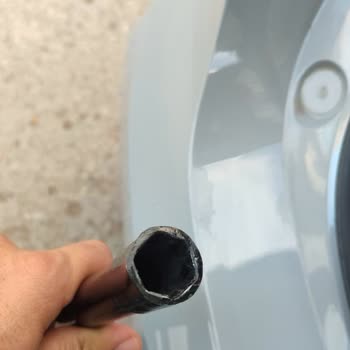 Renault Clio Alpine Hibrit'te Güvenlik Açığı Ve Yetersiz Yol Yardımı!