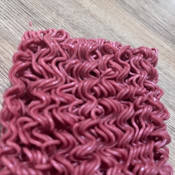 Patlak Yağ Paketi Nedeniyle Kullanılamaz Ürün Ve Hijyen Sorunu