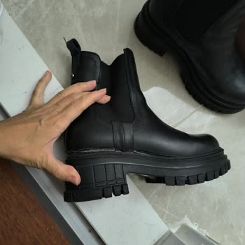 Az Kullanılan Derimod Botta Taban Açılması Ve İlgisiz Müşteri Hizmeti