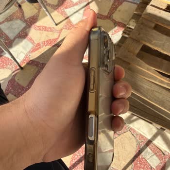 Sararma Karşıtı Kılıf Hızla Sarardı, Hayal Kırıklığına Uğradım