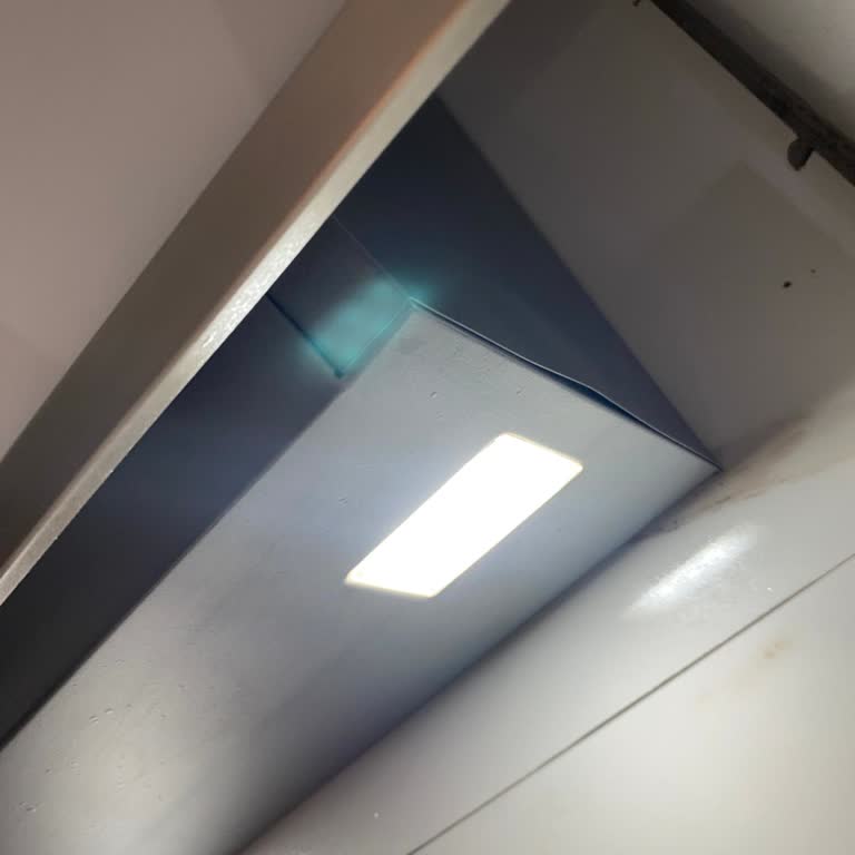 Yeni Alınan Davlumbaz Hasarlı Ve Eksik Parça Teslim Edildi