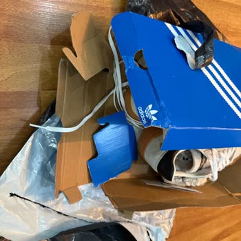 SuperStepten Sipariş Ettiğim Ayakkabı Kutusu Paramparça Ve Özensiz Geldi