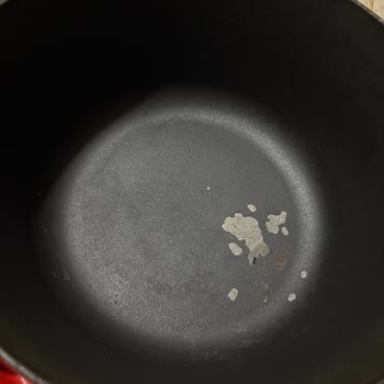 Lava Döküm Tencerede Emaye Atması Nedeniyle Kullanım Dışı Kaldı