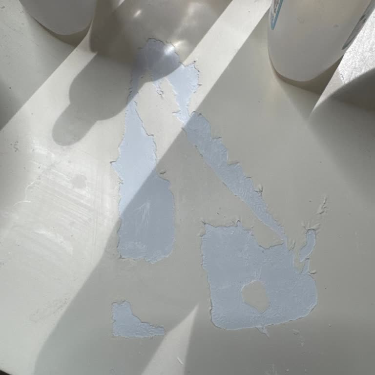 Utku Sandalye Protez Tırnak Masasında Boya Kalkması ve Firma İlgisizliği