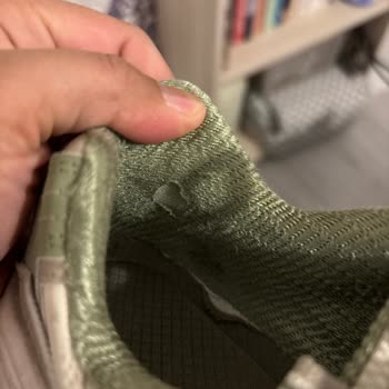 Kısa Sürede Deforme Olan Ayakkabı Ve İlgisiz Müşteri Hizmeti Hayal Kırıklığı