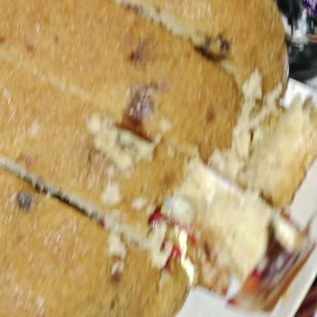 Aldığım Kekten Ambalaj Parçası Çıktı, Gıda Güvenliği Konusunda Endişeliyim