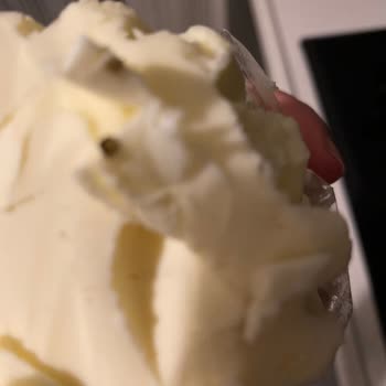 Tereyağında Yabancı Madde Şoku: Sağlığım Tehlikeye Girdi