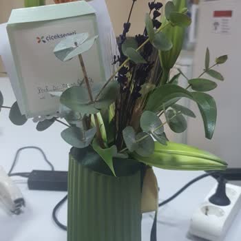 Gönderilen Çiçekler Görseldeki Gibi Değil, Para İadesi Talebi