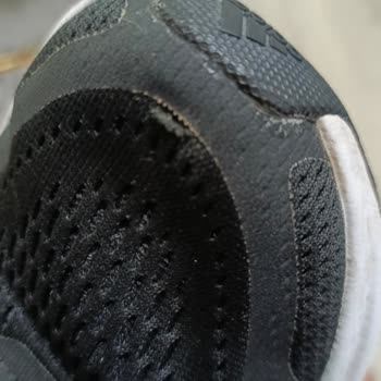 Adidas Ayakkabıda Kısa Sürede Yırtılma Ve Olumsuz İnceleme Sonucu