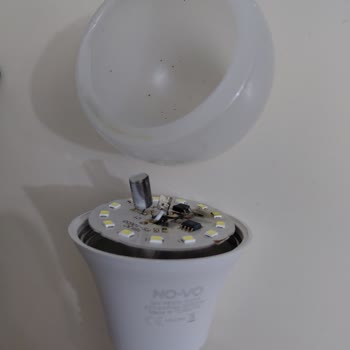 NO-VO LED Ampul Patladı, Güvenlik Riski Oluştu