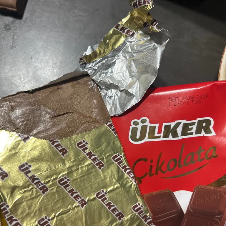 Ülker Bol Sütlü Çikolatada Tekrar Bozuk Ürünle Karşılaşmak Güvenimi Sarstı