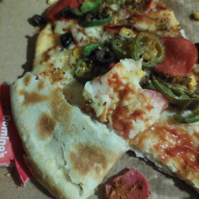 Pişmemiş Pizza Gönderildi, Ücret İadesi Ve Denetim Talebi