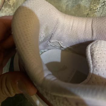 Kısa Sürede Yırtılan Puma Ayakkabı İçin Değişim Veya İade Talebi