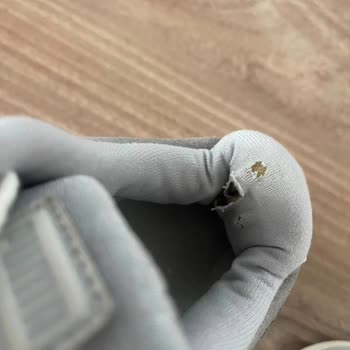 Puma Kadın Spor Ayakkabıda Kısa Sürede Deformasyon Ve Rahatsızlık