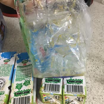 Aldığım İçim Sütlerde Bozuk Tat Ve Küf Şüphesi Nedeniyle Sağlık Endişesi