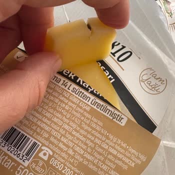 Migros'tan Aldığım Kaşar Peynirinde Sağlığı Tehdit Eden Yabancı Maddeyle Karşılaştım