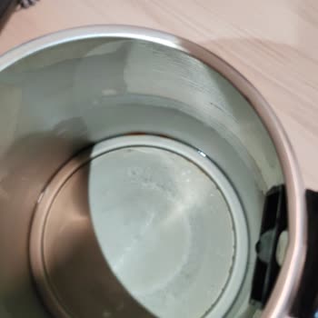 Aldığım Çaycı Hem Paslandı Hem De Otomatik Kapanmıyor!