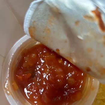 Cips Salsa Sosun İçinden Kurt Benzeri Madde Çıktı, Sağlığım Tehlikeye Girdi