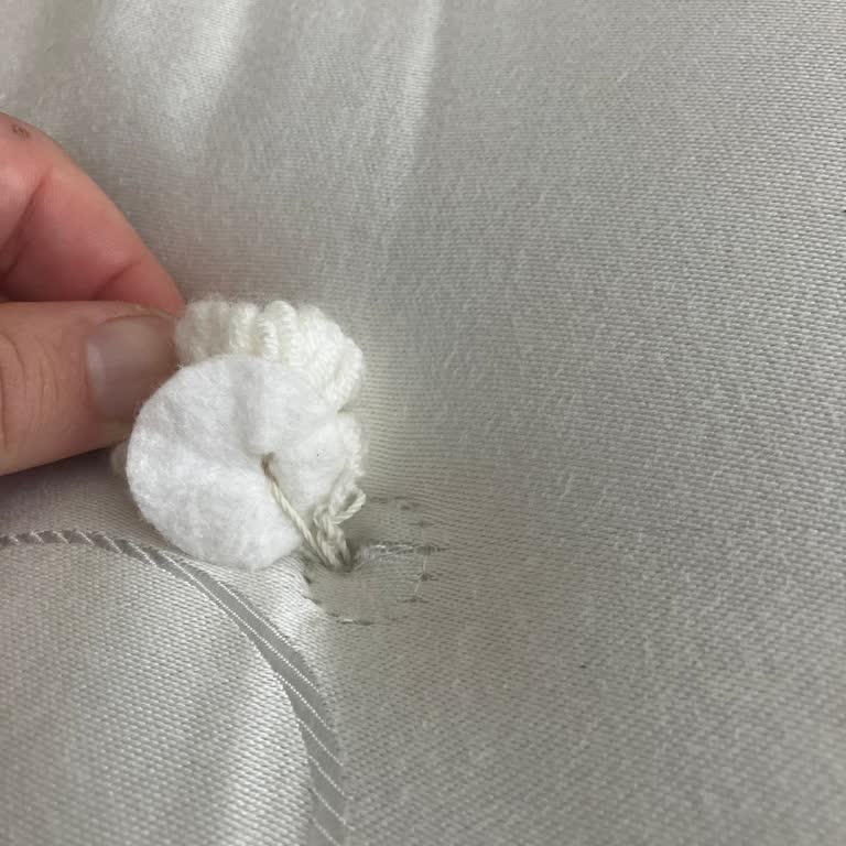 Yüksek Fiyatlı Yatakta Kalıcı Koku Ve Kalite Sorunu Çözülmüyor