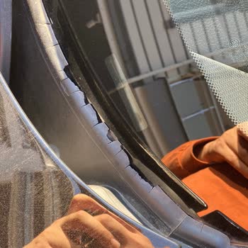 BMW F20 Kapı Ve Cam Fitillerinde Erken Yıpranma Sorunu