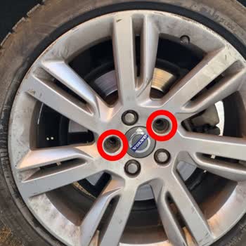 Lastik Değişiminde Bijon Eksikliğiyle Can Güvenliğimiz Tehlikeye Atıldı