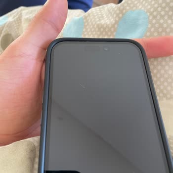 Turkcell Pasaj Sıfır Alınan İPhone 15'in Ekranında Çizik Çıkması Ve Çözüm Beklentisi