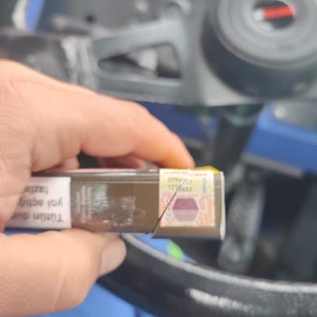 Winston Dark Blue Long Paketlerinde Sürekli Tütün Sapı Sorunu