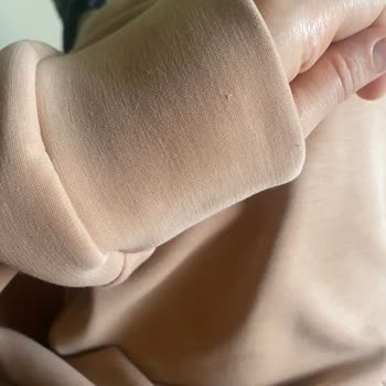 Pahalı Eşofman Takımı İkinci Giyişte Tiftiklendi Ve Deforme Oldu