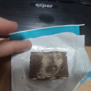 Bayat Ve Kokulu Çikolata Hediye Geldi, Bilgilendirme Bekliyorum