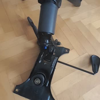 Kısa Sürede Kırılan Koltuk Ve Yetersiz Müşteri Desteği