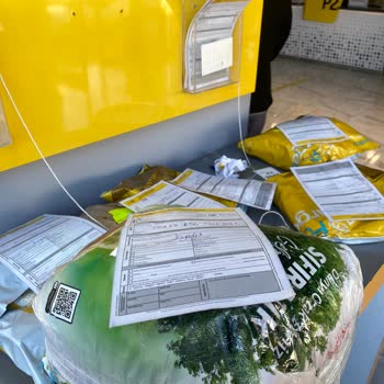 PTT Şubesinde Dolap Kargoları İçin Gereksiz Ekstra Prosedür