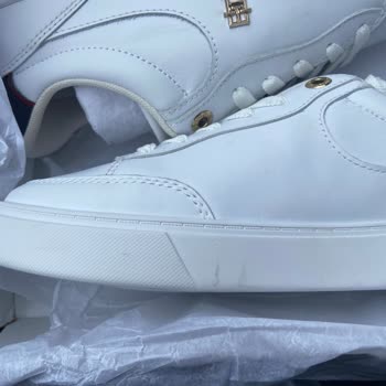 Defolu Ve Kirli Ayakkabı, Yavaş Değişim Süreci: Güvenim Sarsıldı