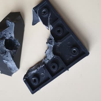 Basit Parça İçin Yüksek Servis Ücreti Ve Zorlayıcı Prosedür