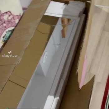 Garaj Home Dolap Camı Kırık Çıktı!