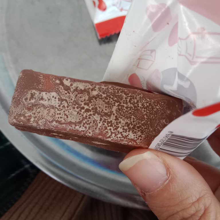 Aldığım Torku Miniki Çikolatalarda Bozuk Tat Ve Renge Kimse Dönüş Yapmadı