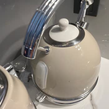 Yeni Alınan Kettle Ve Tost Makinesinde Boya Atması Sorunu