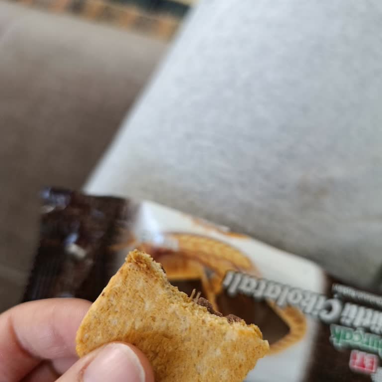 Eti Burçak Bisküvinin İçinden Buğday Sapı Çıktı, Hijyen Endişesi Yaşadım