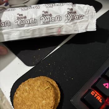 Aldığım Bisküvinin İçinden Kurt Çıktı, Geciken Geri Dönüşle Hayal Kırıklığı Yaşadım