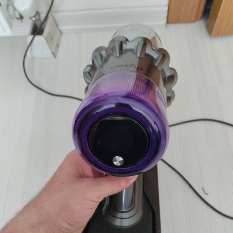 Dyson V11 Süpürgem Başkasının Üzerine Kayıtlı, Garanti Hizmeti Alamıyorum
