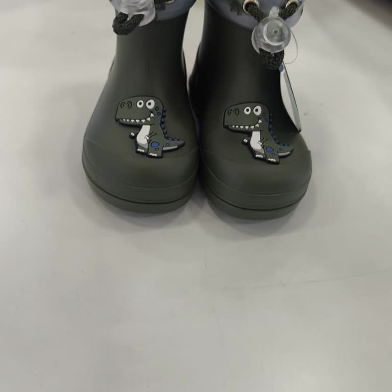 Bebek Çizmesinde Yoğun Koku Ve İade Talebi