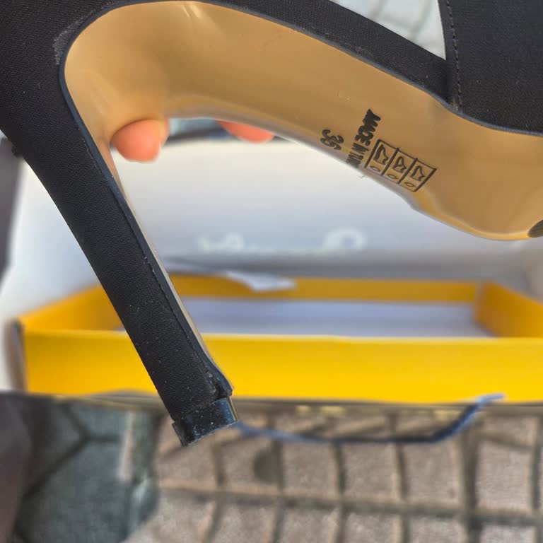 Kusurlu Ayakkabı İçin İade Talebim Reddedildi, Sadece Değişim Sunuldu