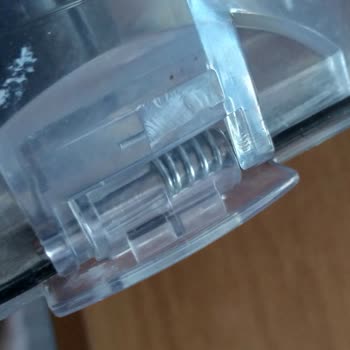 Toz Haznesi Klipsi Sürekli Kırılıyor, Garanti Kapsamı Dışında Bırakılıyor