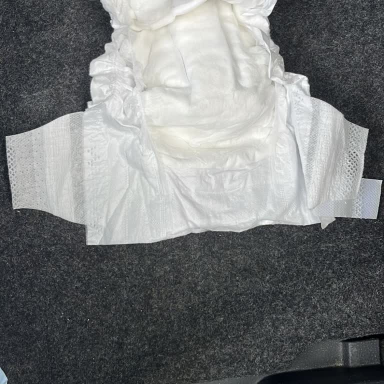 Ebebek Ayıplı Bebek Bezi Ve Mağaza Sorumluluğunun Yerine Getirilmemesi