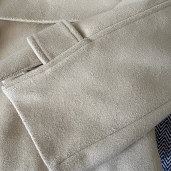 Satın Aldığım Kaşe Kaban İlk Kullanımda Tüylenip Eski Görünüme Büründü, Ücret İadesi Talep Ediyorum