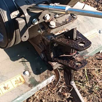 N11'den Aldığım Çapa Makinesi Hem Yağ Kaçağı Yaptı Hem De Yeterli Performans Göstermedi