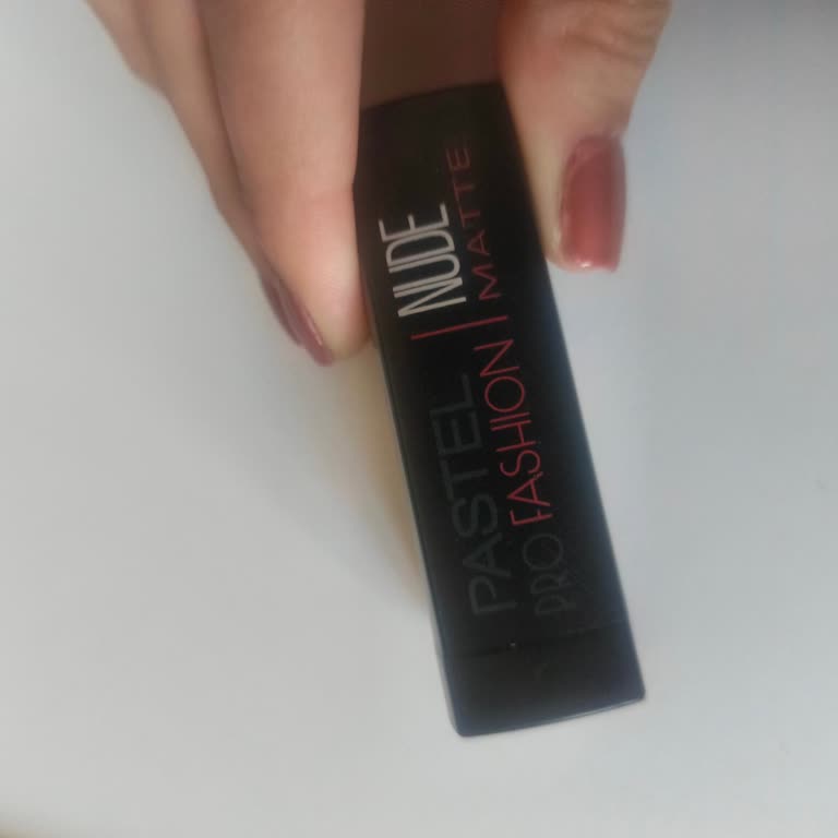 Aldığım Rujun Kokusu Çok Rahatsız Edici Ve Kalite Kontrolü Yetersiz