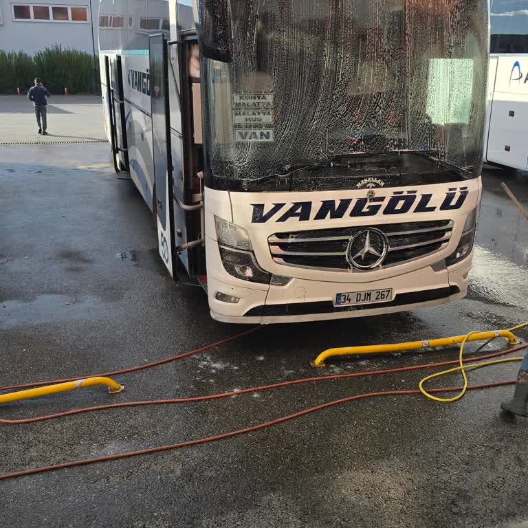 Van Gölü Turizm Otobüsünde Dayanılmaz Koku Ve Yetersiz Müdahale